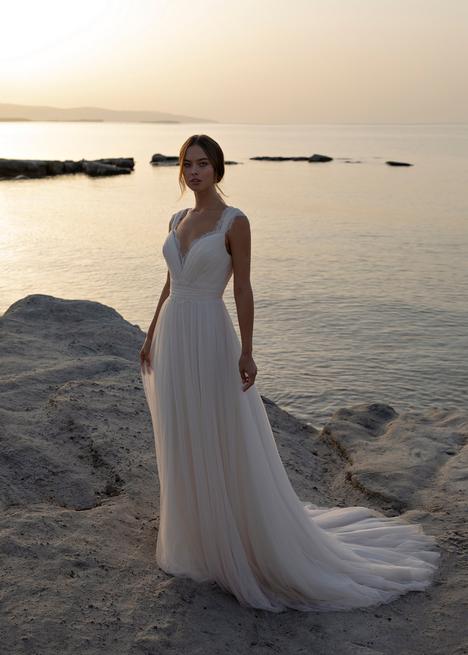 Osma Wedding Dress by Le Papillon by Modeca | The Dressfinder (Canada)