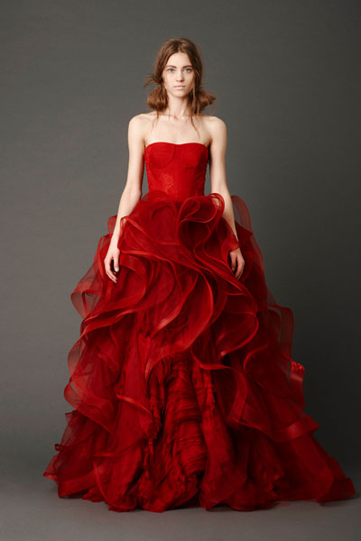 Vera wang hot sale red wedding gown