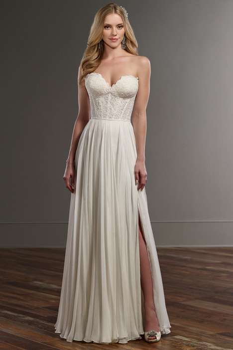 Carmen Lace Wedding Dress | Customised