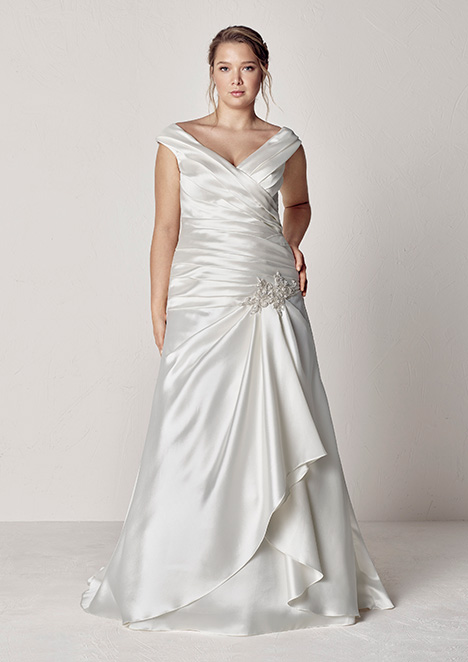 Pronovias plus 2019 sale